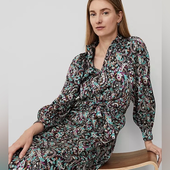 NWT - Floral Belted Shirtdress - Picture 2 of 5